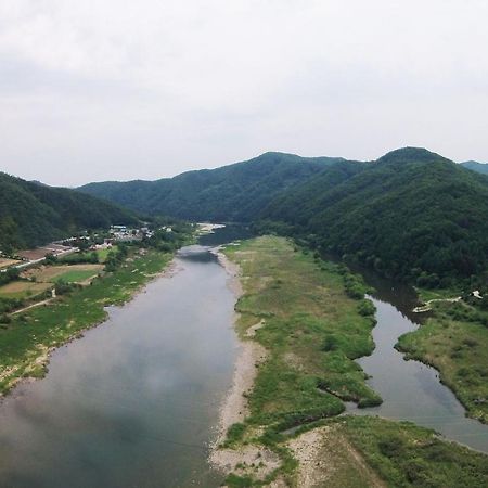 Forest Of Color Pension Hongcheon Esterno foto