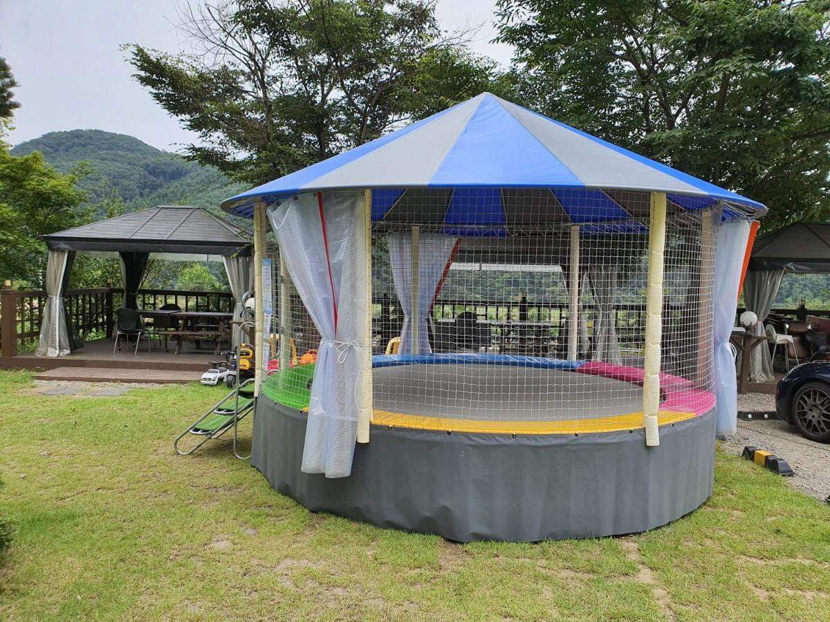 Forest Of Color Pension Hongcheon Esterno foto